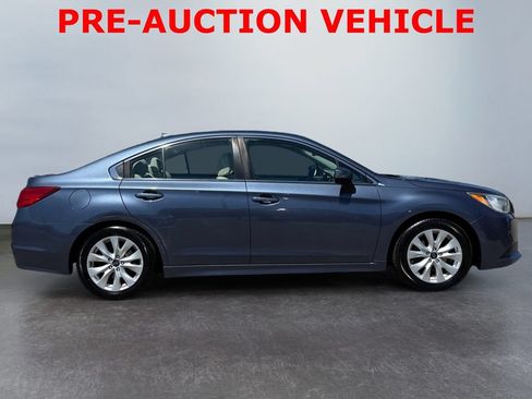 Used 2017 Subaru Legacy 2.5i Premium AWD/4WD image 2