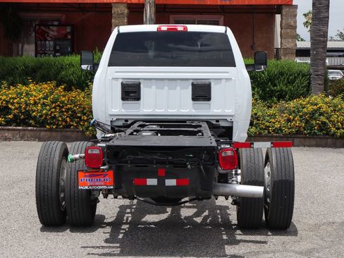 Used 2021 RAM 5500 Tradesman w/ Chrome Appearance Group RWD image 7