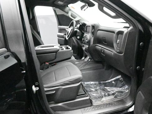 Used 2021 Chevrolet Silverado 1500 Custom Trail Boss w/ Midnight Edition AWD/4WD image 19