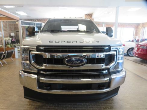Used 2020 Ford F250 XL w/ STX Appearance Package AWD/4WD image 2
