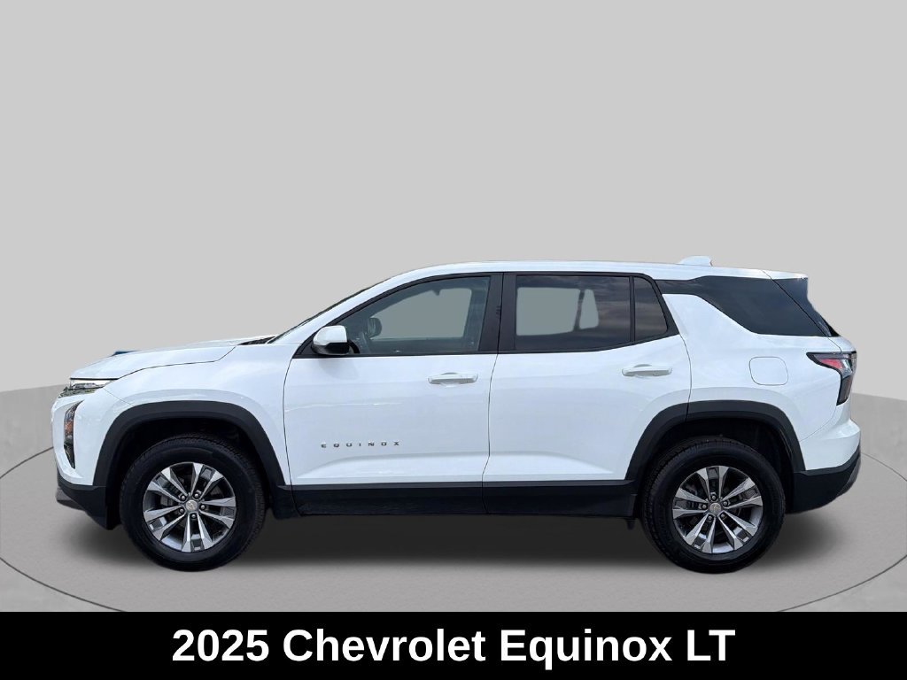 Used 2025 Chevrolet Equinox LT AWD/4WD image 2