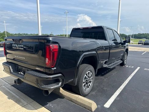 Used 2022 GMC Sierra 2500 AT4 w/ Driver Alert Package I AWD/4WD image 3