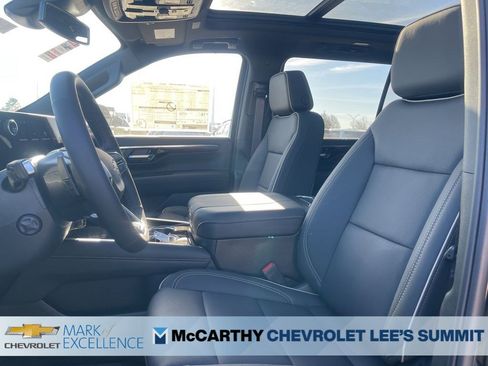 New 2026 Chevrolet Suburban Premier w/ Sun And Tow Package AWD/4WD image 22