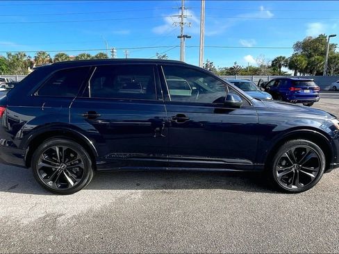 Certified 2025 Audi Q7 3.0T Premium Plus image 4