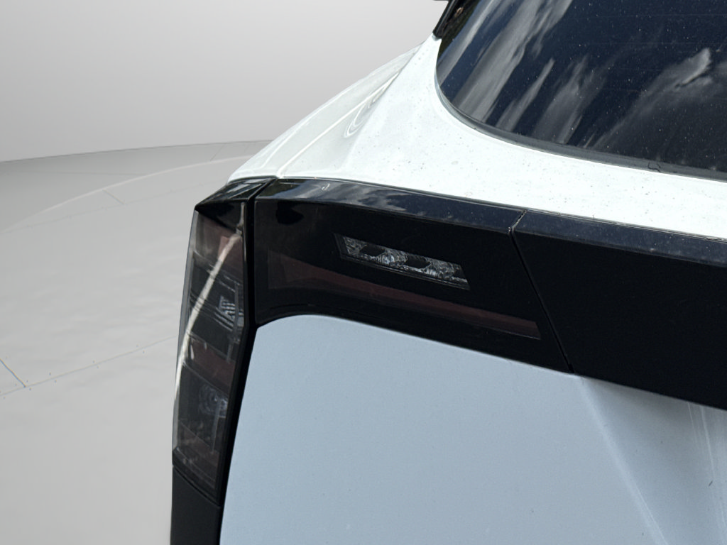 New 2026 Nissan Kicks SV w/ Cold Weather Package FWD image 18