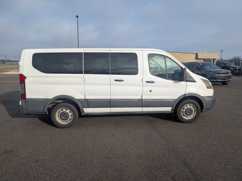 Used 2016 Ford Transit 150 XL image 6