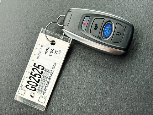 New 2025 Subaru Outback Limited image 38