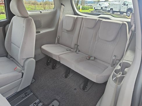 Used 2016 Kia Sedona LX w/ Option Group 020 image 22