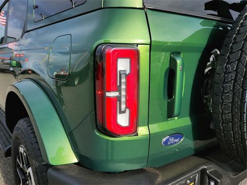 Used 2025 Ford Bronco Outer Banks image 11