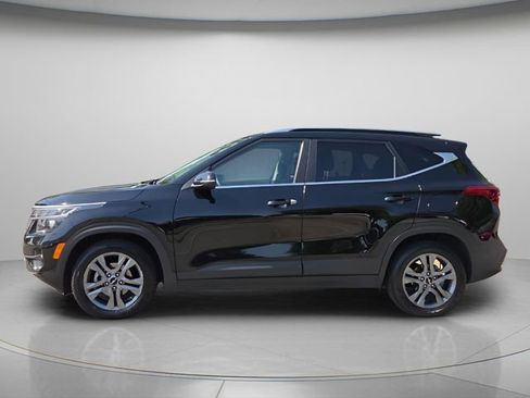 Used 2023 Kia Seltos S FWD image 3