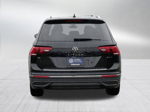 Certified 2022 Volkswagen Tiguan SE w/ Panoramic Sunroof Package image 6