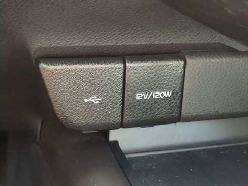 Used 2023 Toyota Camry SE image 27