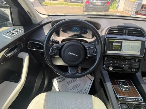 Used 2017 Jaguar F-PACE Prestige AWD/4WD image 15