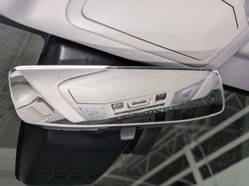 Used 2025 Toyota RAV4 XLE image 34