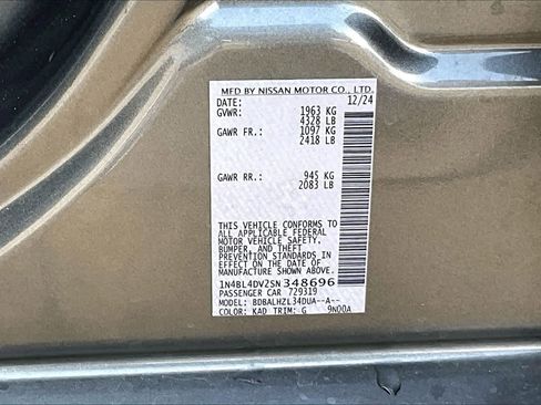 Used 2025 Nissan Altima 2.5 SV FWD image 18