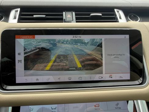 Used 2018 Land Rover Range Rover Sport SE AWD/4WD image 33