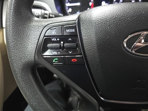 Used 2015 Hyundai Sonata SE w/ Option Group 09 image 19