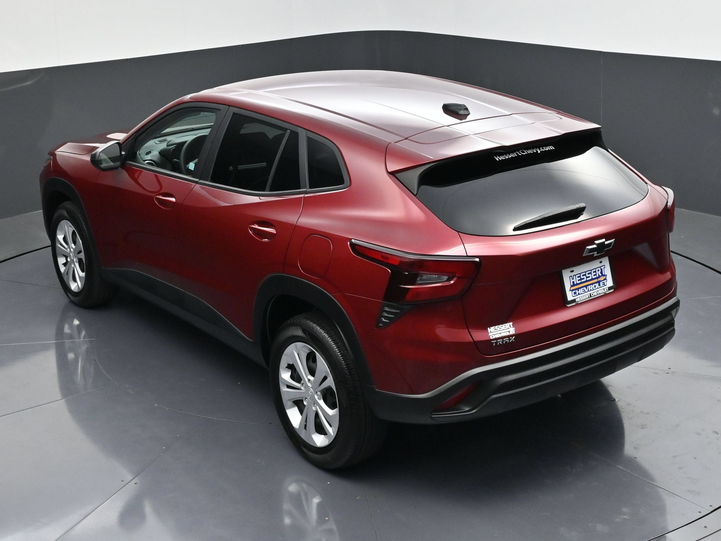 Certified 2024 Chevrolet Trax LS FWD image 43