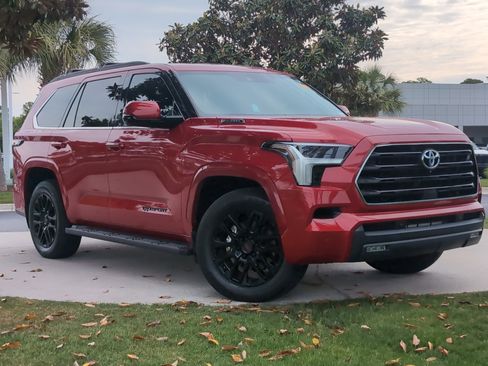 Used 2023 Toyota Sequoia SR5 w/ SR5 Premium Package AWD/4WD image 2