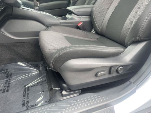 Used 2021 Subaru Outback Premium AWD/4WD image 4