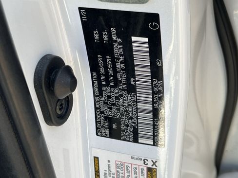 Used 2022 Lexus GX 460 Luxury w/ Sport Design Package AWD/4WD image 46