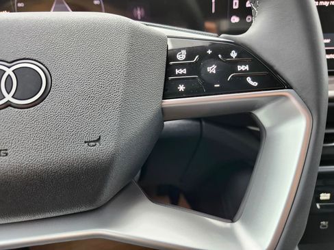 New 2025 Audi Q5 Premium Plus image 16