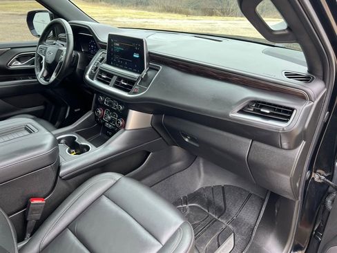 Used 2024 Chevrolet Tahoe Z71 w/ Luxury Package image 11