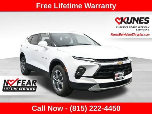 Used 2025 Chevrolet Blazer LT AWD/4WD image 1
