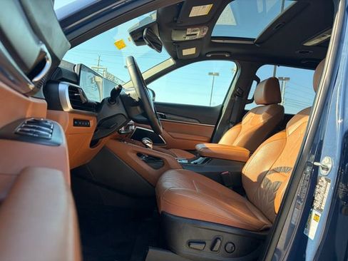 Used 2025 Kia Telluride EX X-Line AWD/4WD image 19