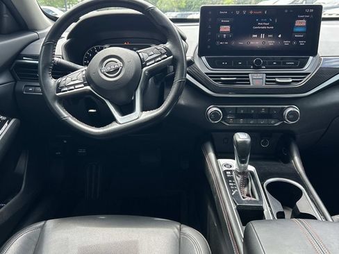 Used 2023 Nissan Altima 2.5 SR w/ SR Premium Package FWD image 24