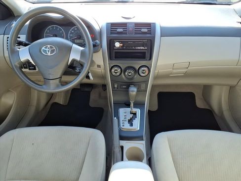 Used 2010 Toyota Corolla LE image 12