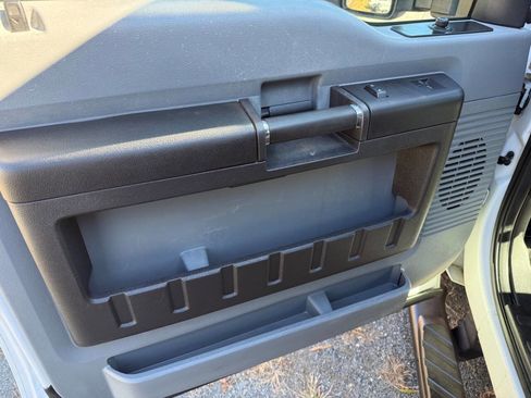 Used 2013 Ford F250 XL w/ PWR Equipment Group image 11