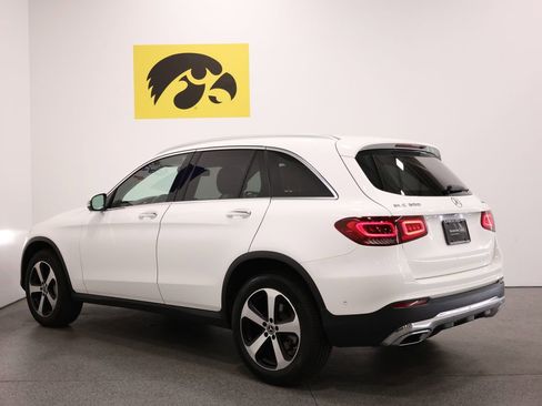 Used 2021 Mercedes-Benz GLC 300 4MATIC image 9