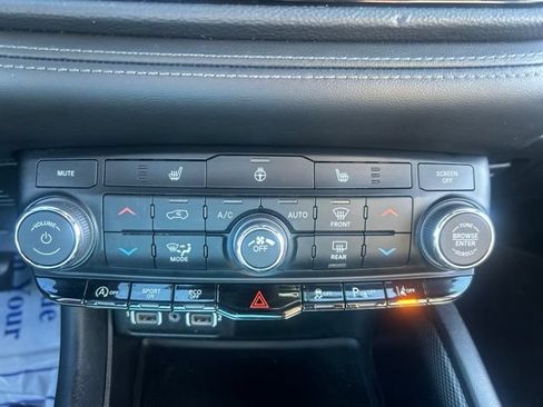 Used 2022 Dodge Durango GT AWD/4WD image 32