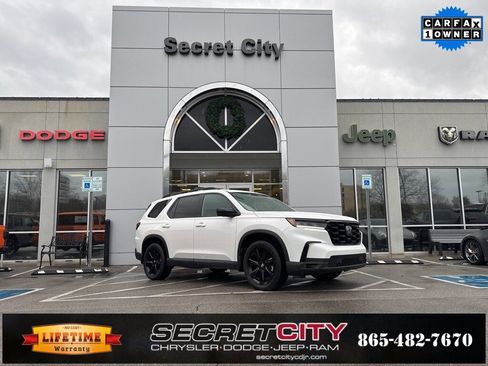 Used 2025 Honda Pilot Black Edition image 1