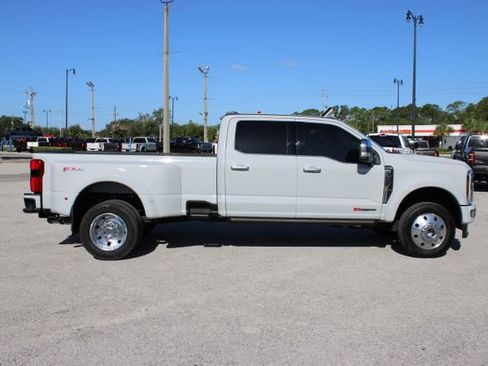 Used 2025 Ford F450 Platinum w/ Platinum Plus Package AWD/4WD image 14