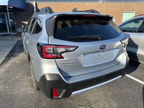 Used 2022 Subaru Outback Limited image 22
