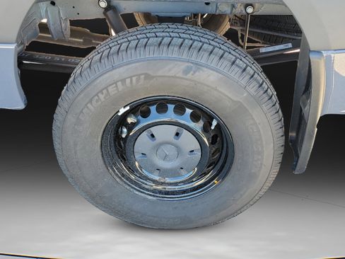 Used 2025 Mercedes-Benz Sprinter 2500 image 37