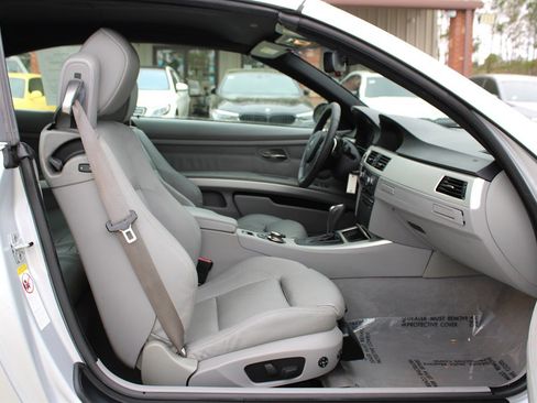 Used 2007 BMW 335i Convertible image 21