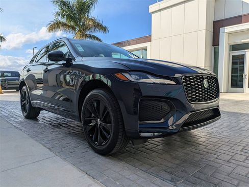 New 2026 Jaguar F-PACE R-Dynamic S image 2