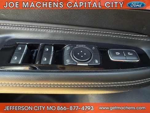 Used 2022 Lincoln Corsair AWD w/ Premium Package image 25