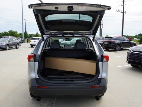 Used 2024 Toyota RAV4 XLE Premium FWD image 39