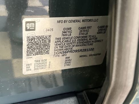 Used 2025 Chevrolet Tahoe Z71 w/ Comfort Package image 52