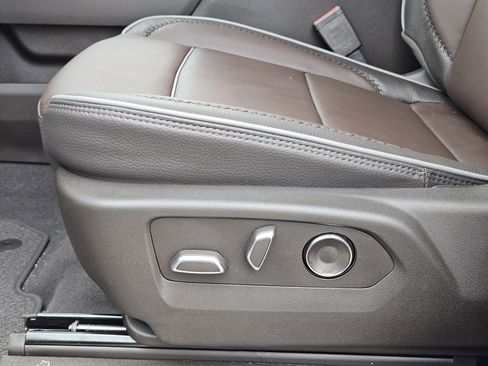 New 2026 GMC Sierra 3500 Denali w/ Denali Reserve Package image 17