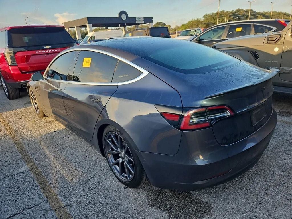 Used 2020 Tesla Model 3 Standard Range Plus RWD image 5