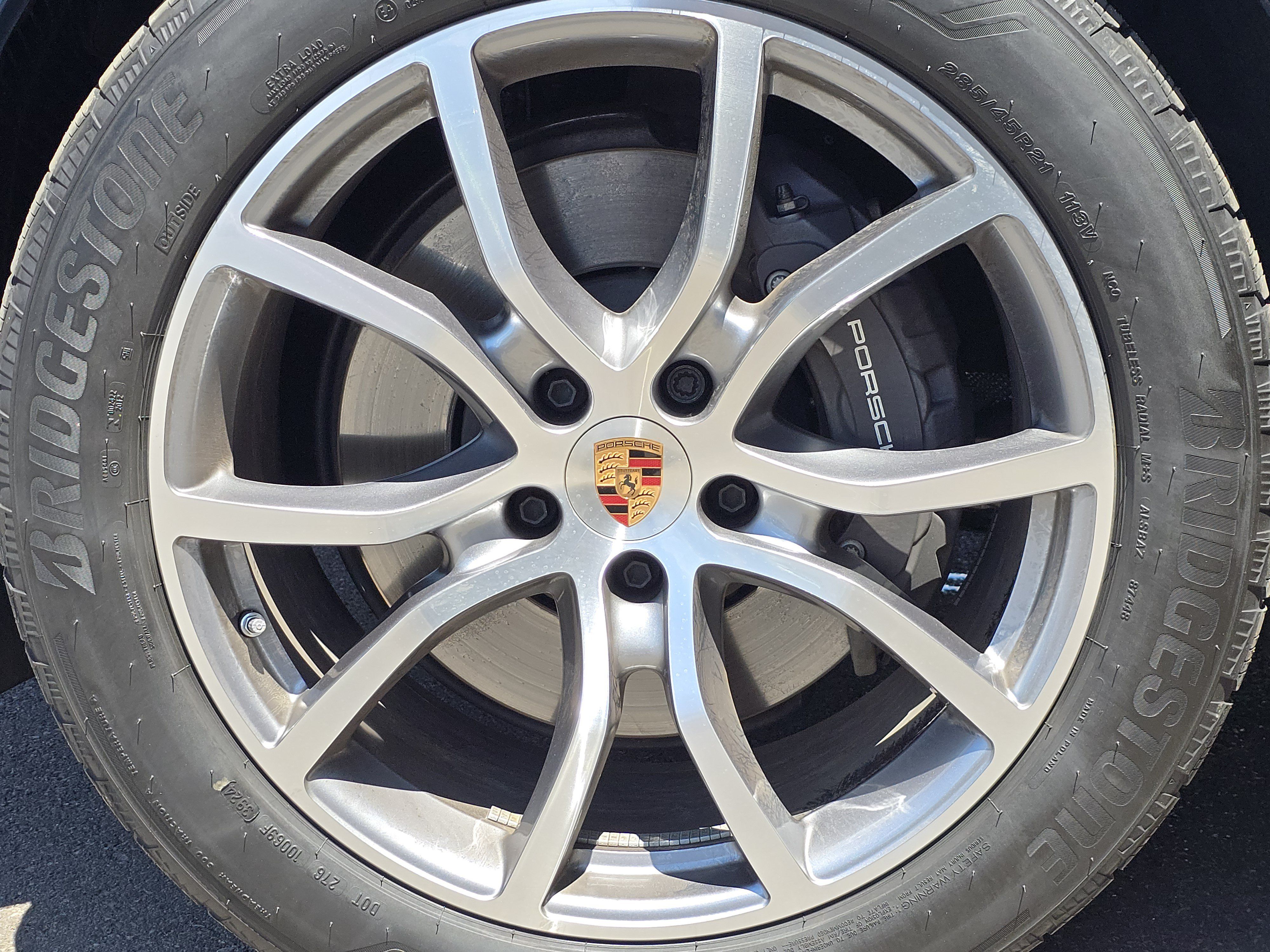 Certified 2025 Porsche Cayenne AWD/4WD image 12