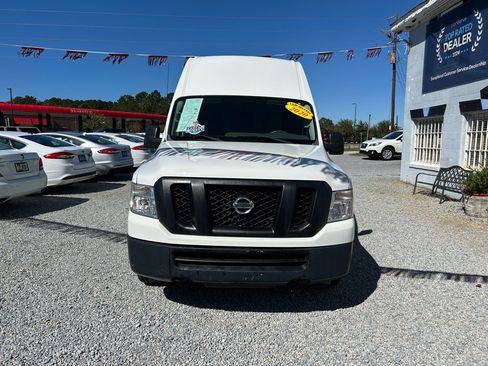 Used 2020 Nissan NV 2500 S image 8