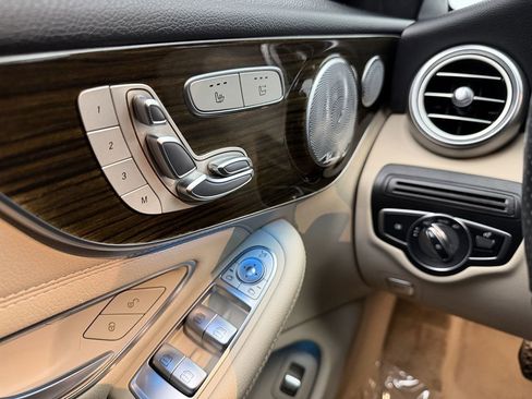 Used 2017 Mercedes-Benz C 300 4MATIC Cabriolet image 18
