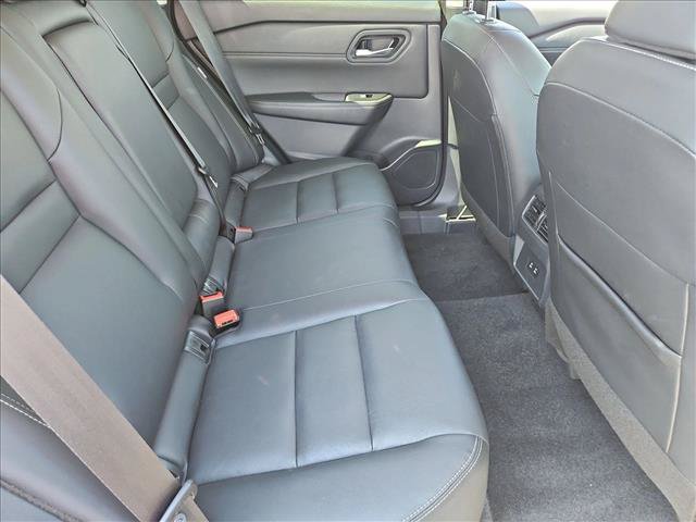 Used 2026 Nissan Rogue SL FWD image 26