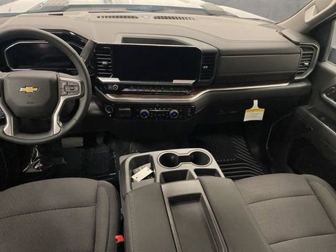 New 2026 Chevrolet Silverado 3500 LT image 9